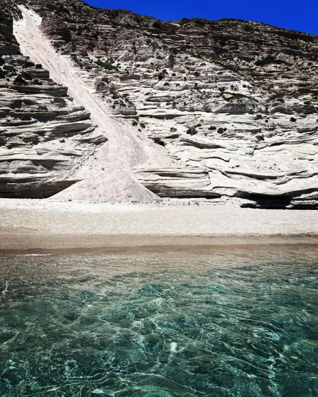 #gerakas #milosisland #summerstories #summertime #rentaboat #boatrental